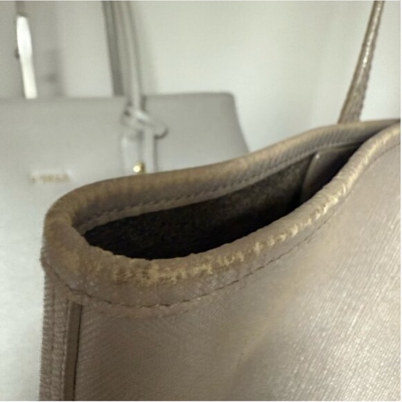 Salvatore Ferragamo gold Leather bag - Picture 3 of 14